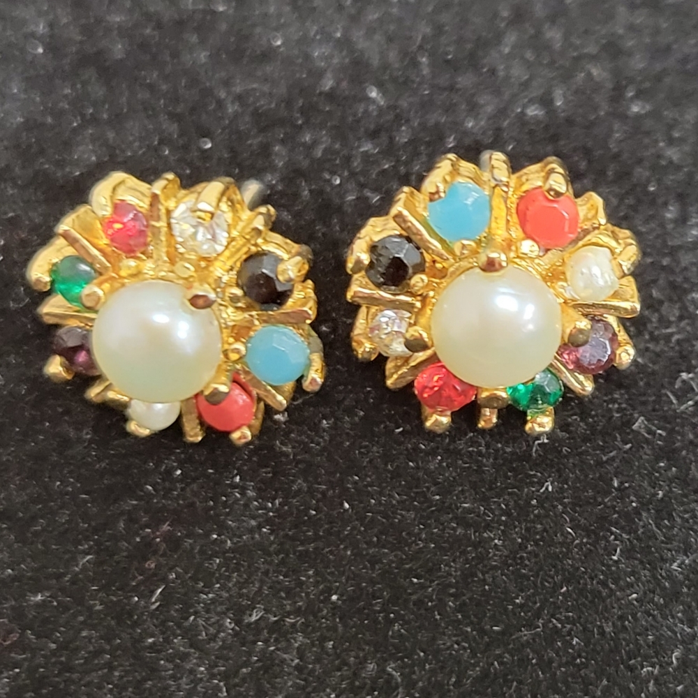 Pretty  earrings - Picture 2 of 5
